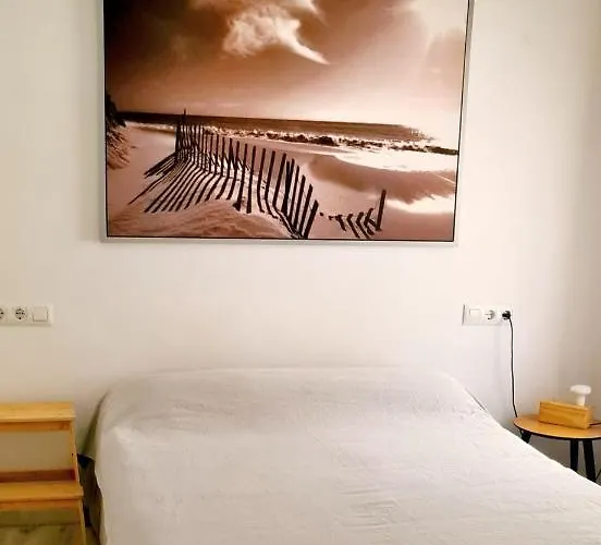 A 2 Minutos De La Playa Y Centro *