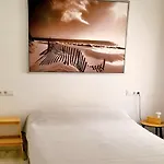 A 2 Minutos De La Playa Y Centro *